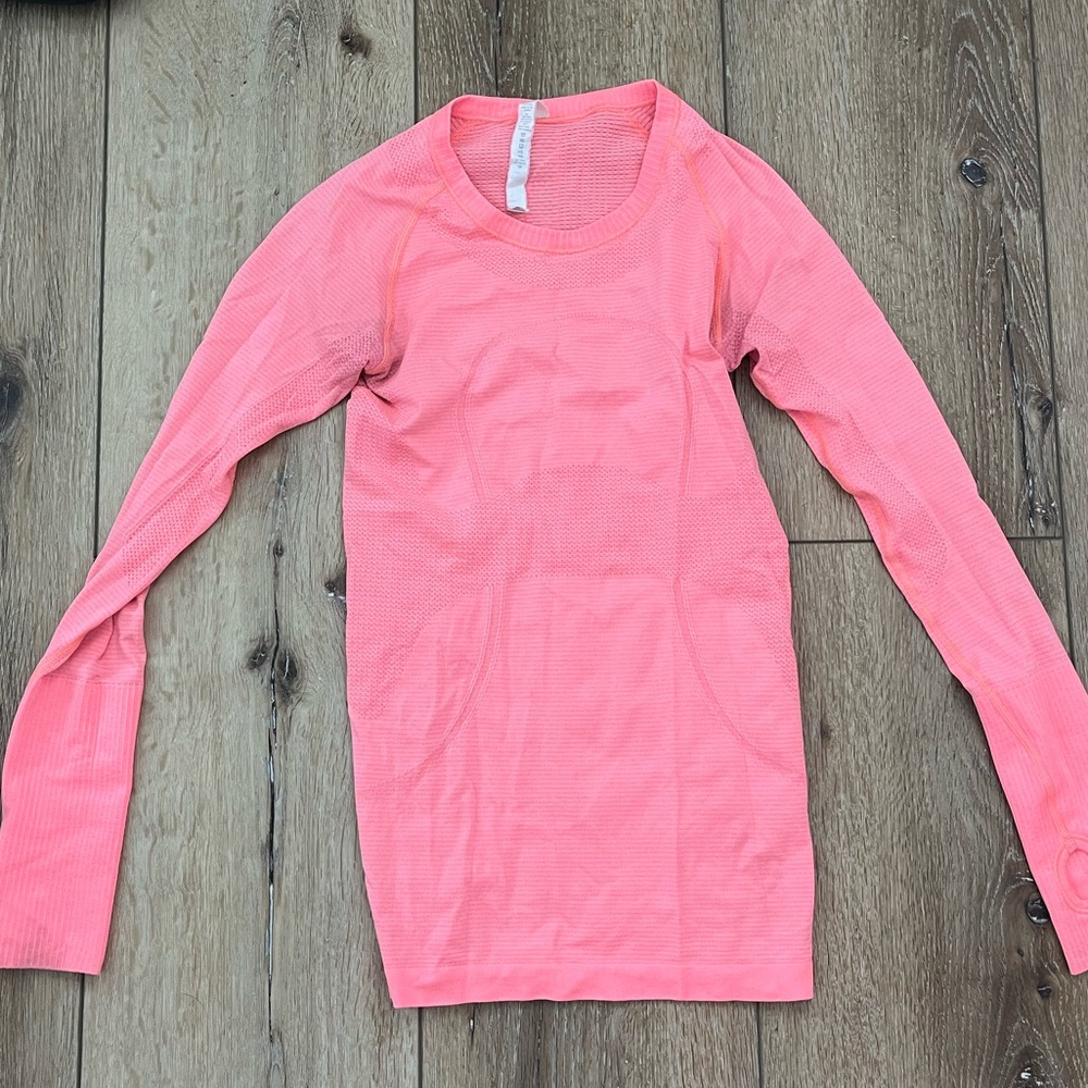 Lululemon swiftly tech long sleeve top